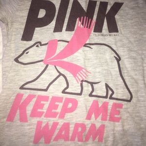 VS pink tee shirt